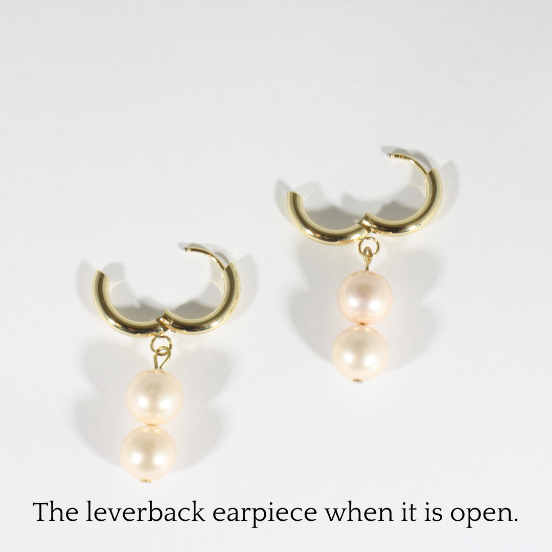 Dangle southseashell earrings white