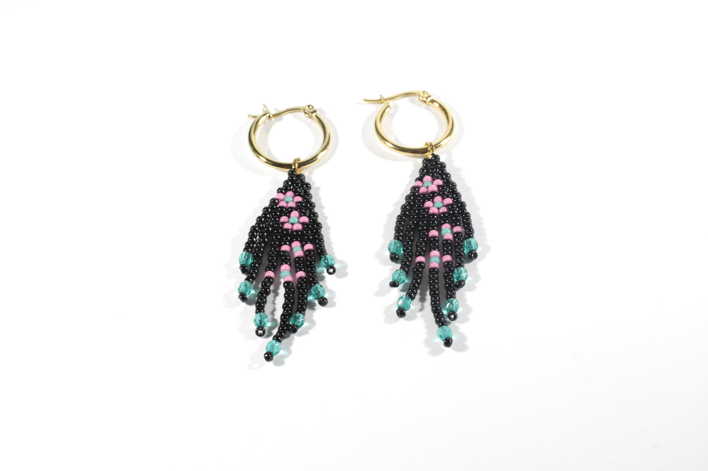 Seed bead fringe earrings small black with pink color flowers. Gold plated stainless steel earrings hoops.