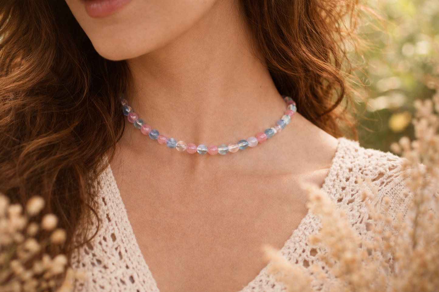 Beaded glass bead choker necklace pink, light blue and bright colors. Beads are 6 mm. Lasihelmi choker (kaulapanta) kaulakoru. Monivärinen, jossa värit ovat vaaleanpunainen (pinkki), vaaleansininen ja kirkas. Helmet ovat 6 mm kokoisia.