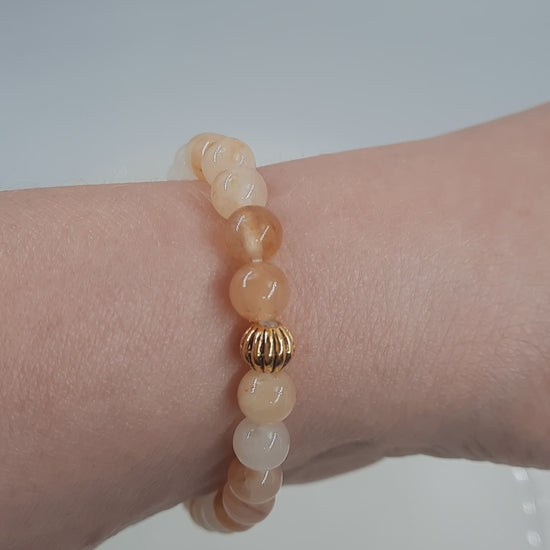 Keltainen jade joustava rannekoru. Yellow jade stretchy bracelet.
