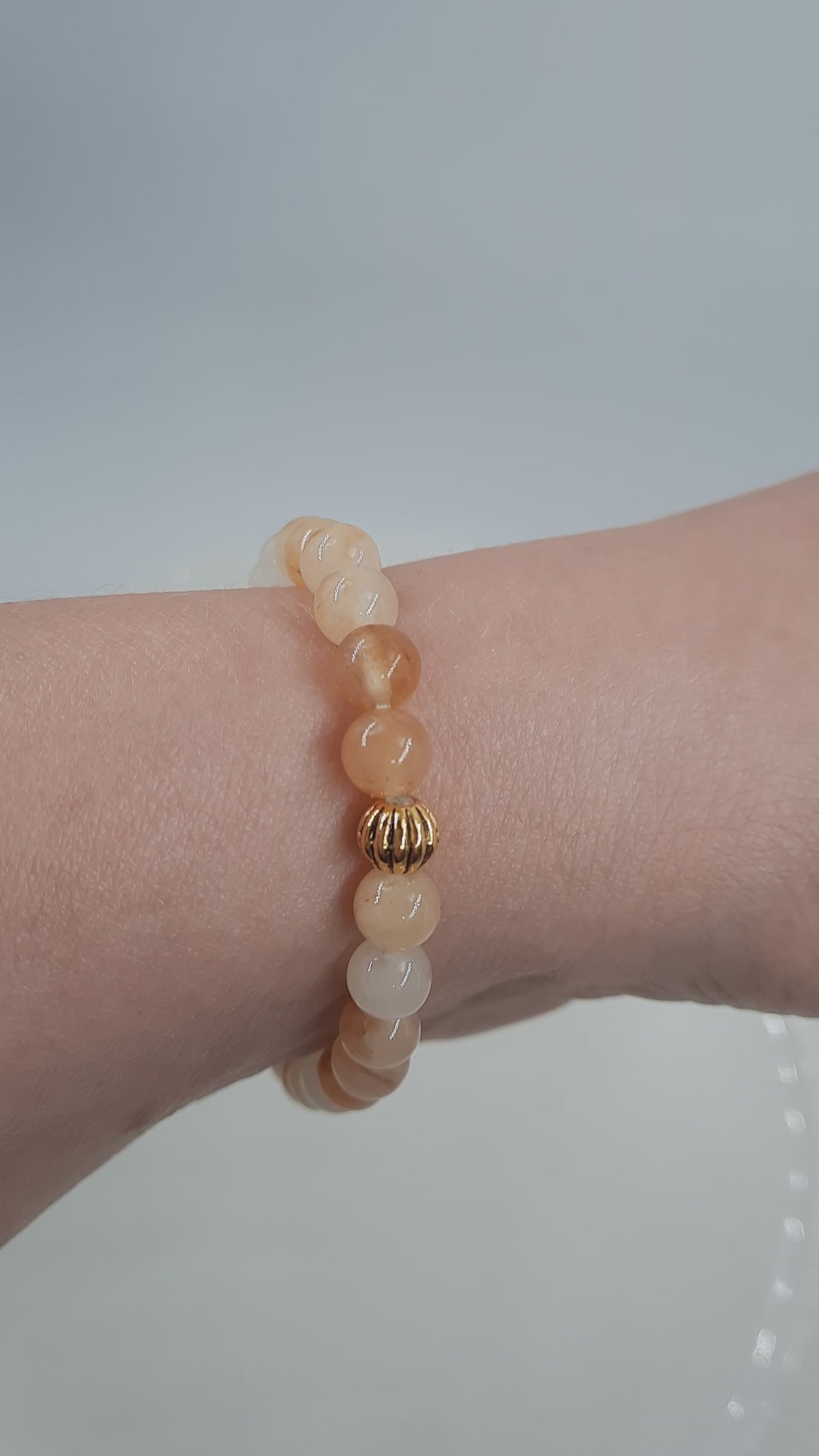 Keltainen jade joustava rannekoru. Yellow jade stretchy bracelet.