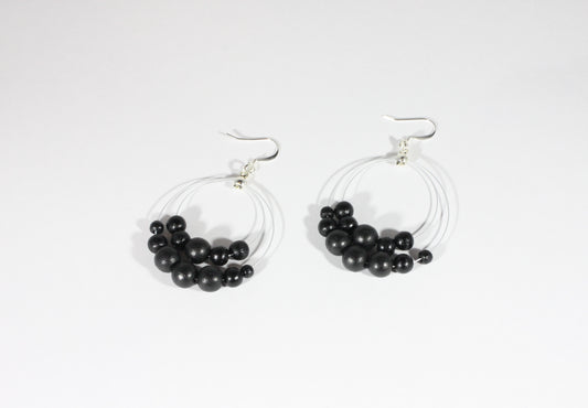 Wooden bead earrings black