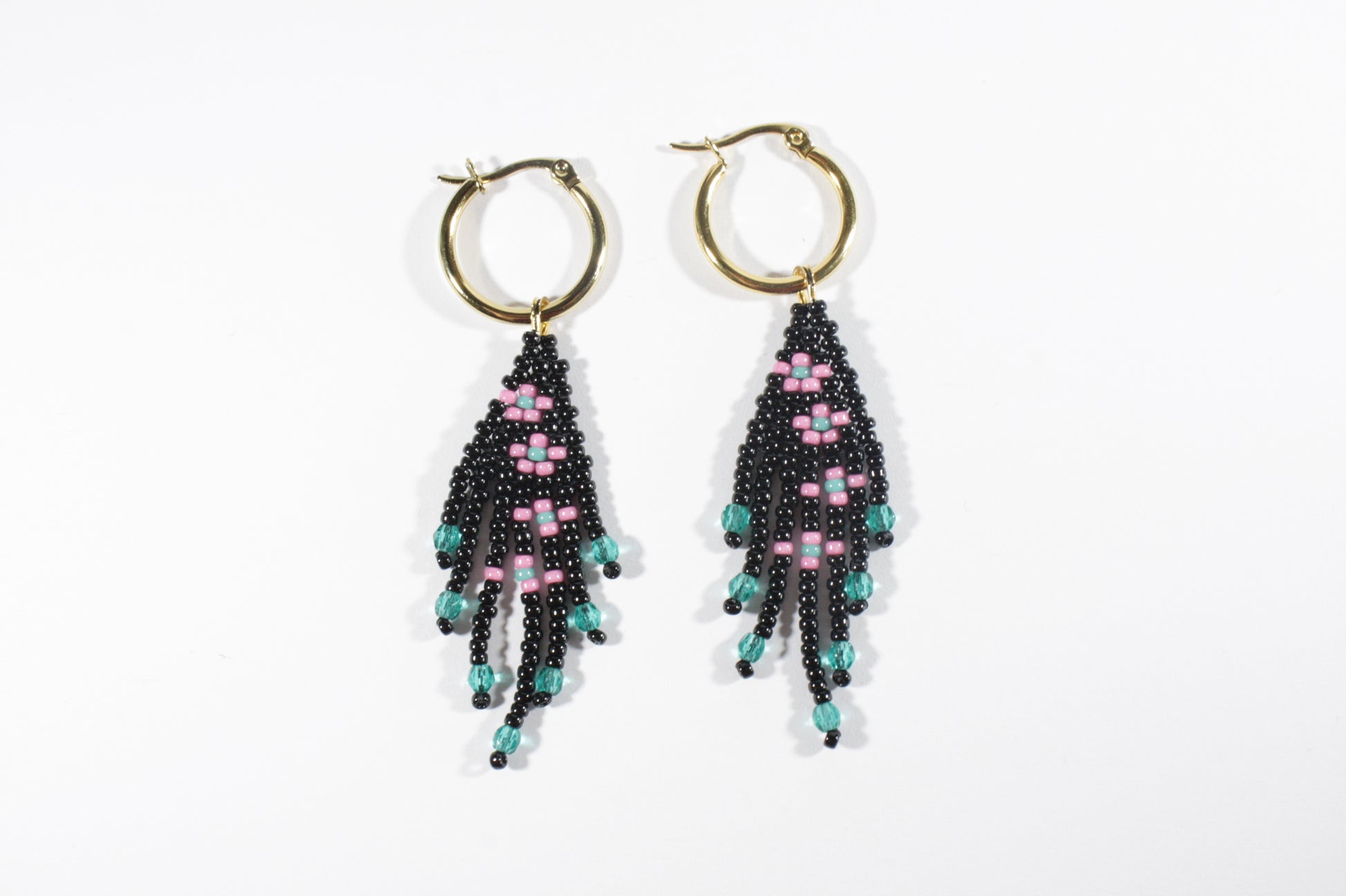 Seed bead fringe earrings small black with pink color flowers. Gold plated stainless steel earrings hoops. 