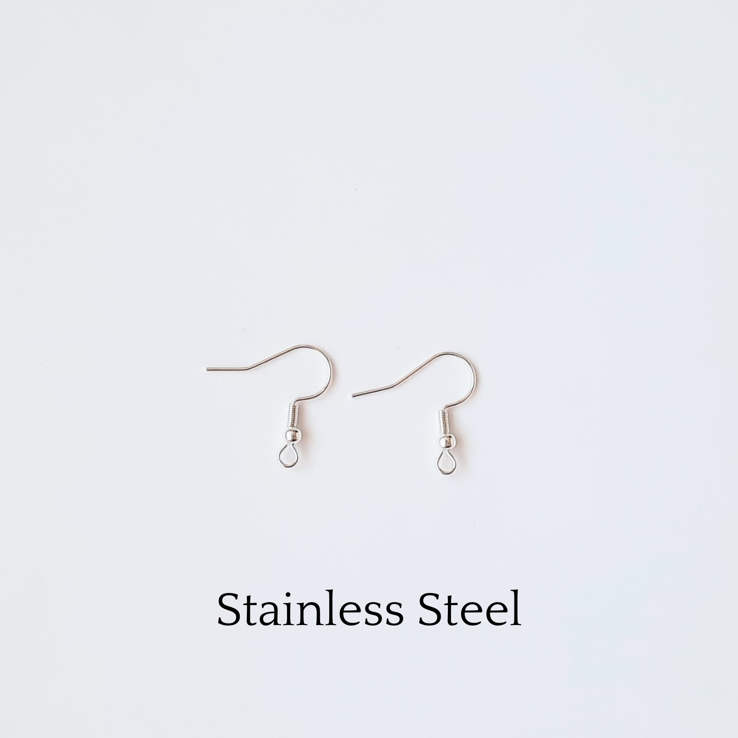 Stainless steel silver plated earrings hooks.  Hopealla päällystetty ruostumaton teräs korvakorukoukut.